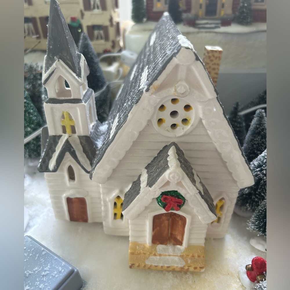 Dept 56- RETIRED Snow Village "Parish Church"